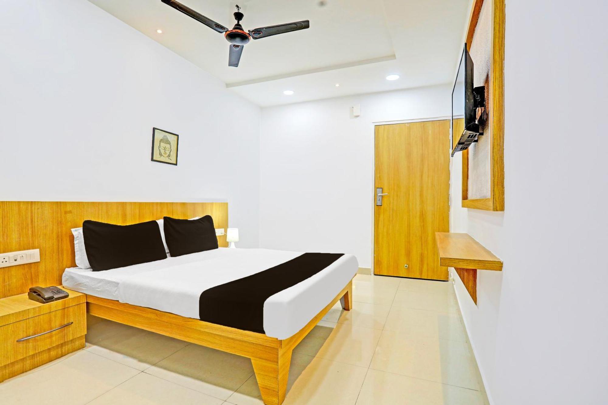 Super Hotel O Raipur Екстериор снимка