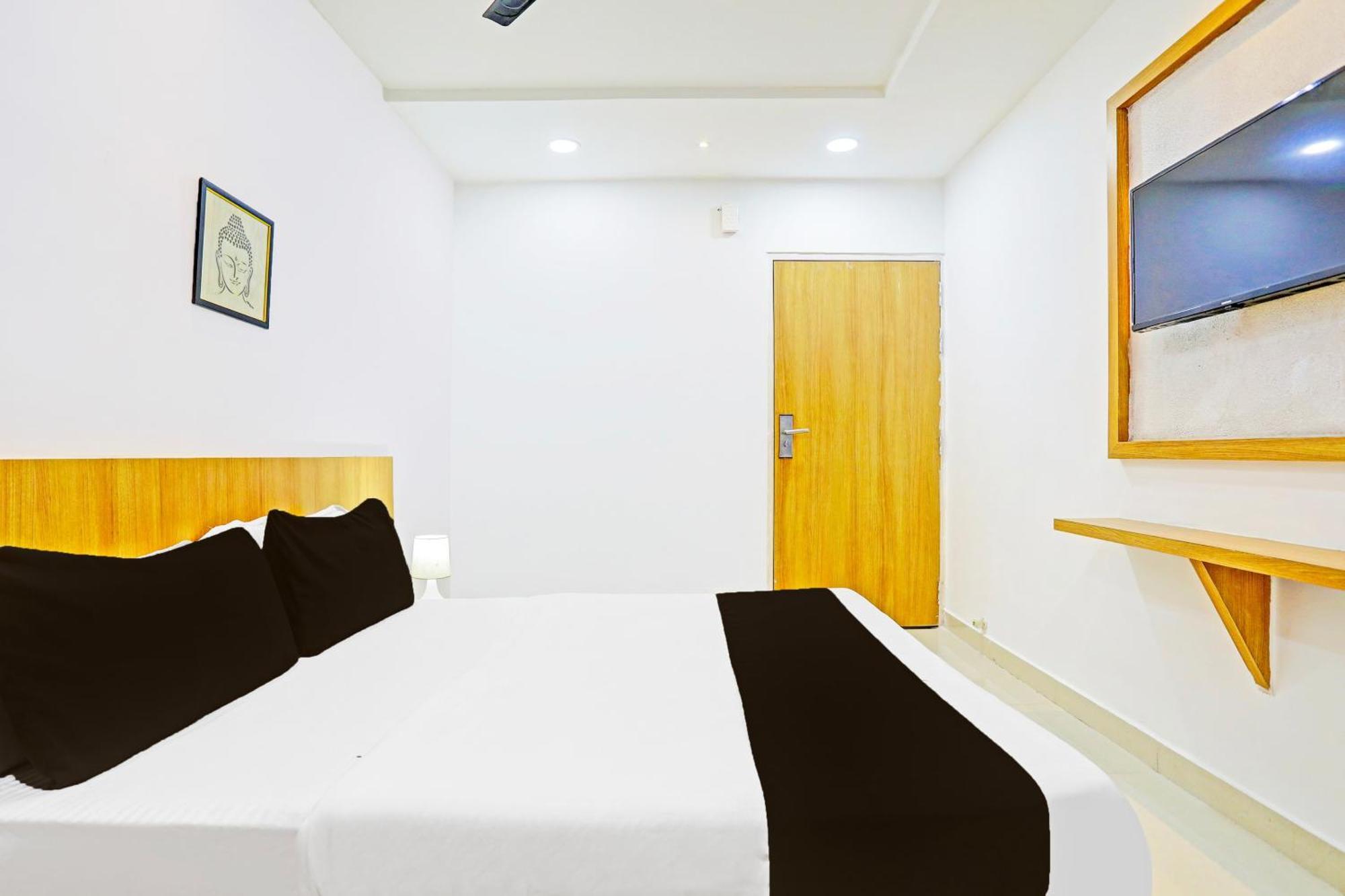 Super Hotel O Raipur Екстериор снимка